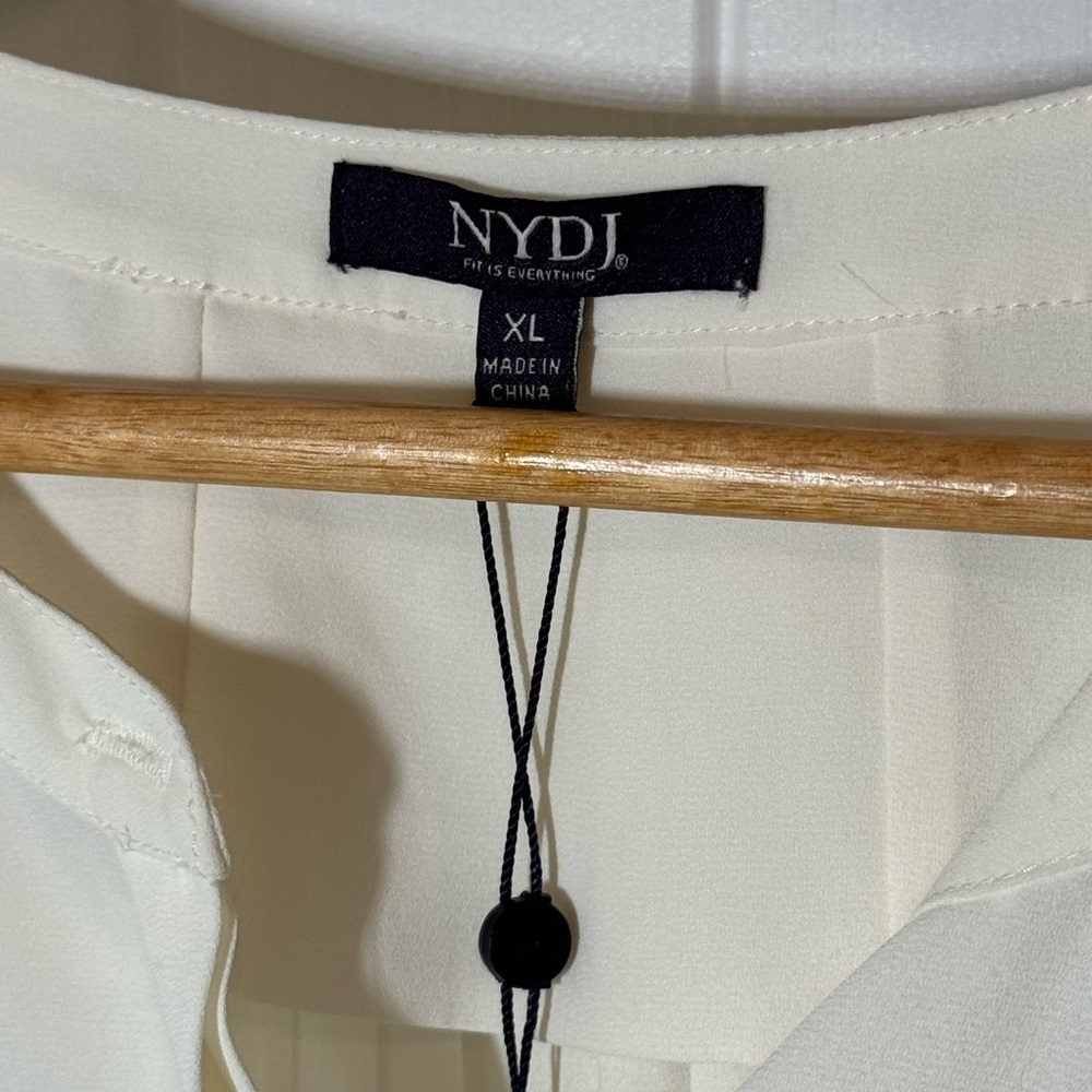 NYDJ White 3/4 Sleeve Relaxed Blouse with Mandarin Collar - Picture 5 of 9